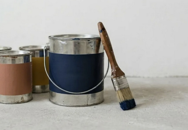 Дышать нечем после ремонта: один вид краски захотели запретить в многоквартирных домах